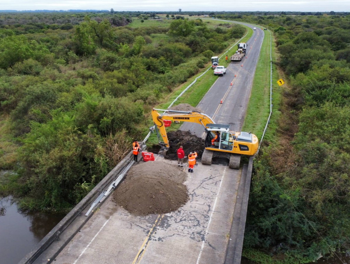 Tránsito asistido en la RN12 por trabajos en el puente Arroyo Yacaré